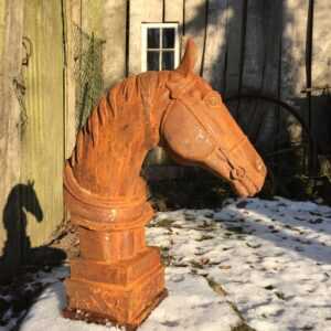 Pferdekopf Skulptur Pfeiler -Mauer Dekoration Eingang Pferd Garten Figuren Rost